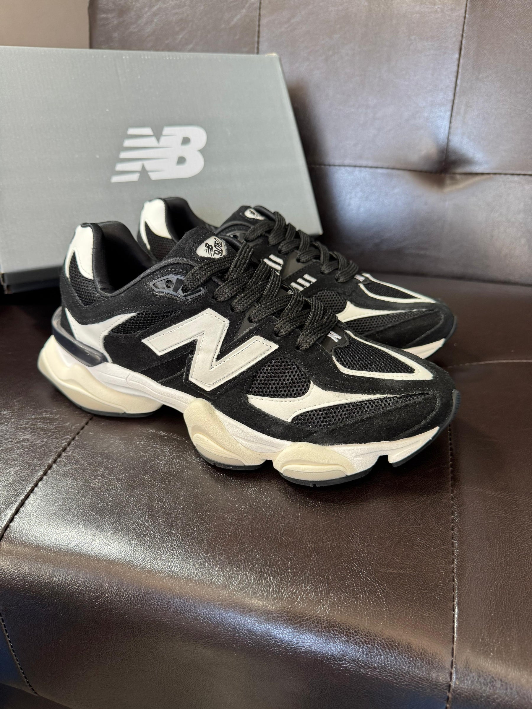 New Balance 9060 - Preto