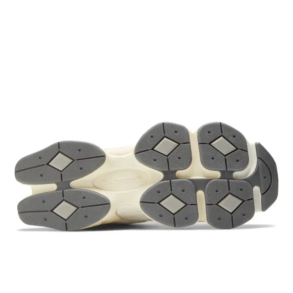 Tênis New Balance 9060 – Branco & Cinza