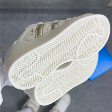 Tênis Adidas Campus 00s - Ouro Off