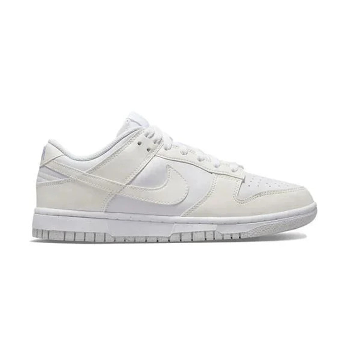 Tênis SB Dunk Low - Branco