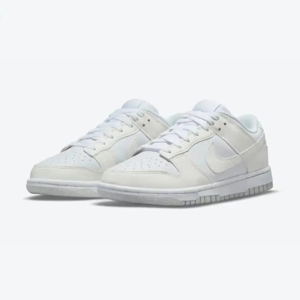 Tênis SB Dunk Low - Branco