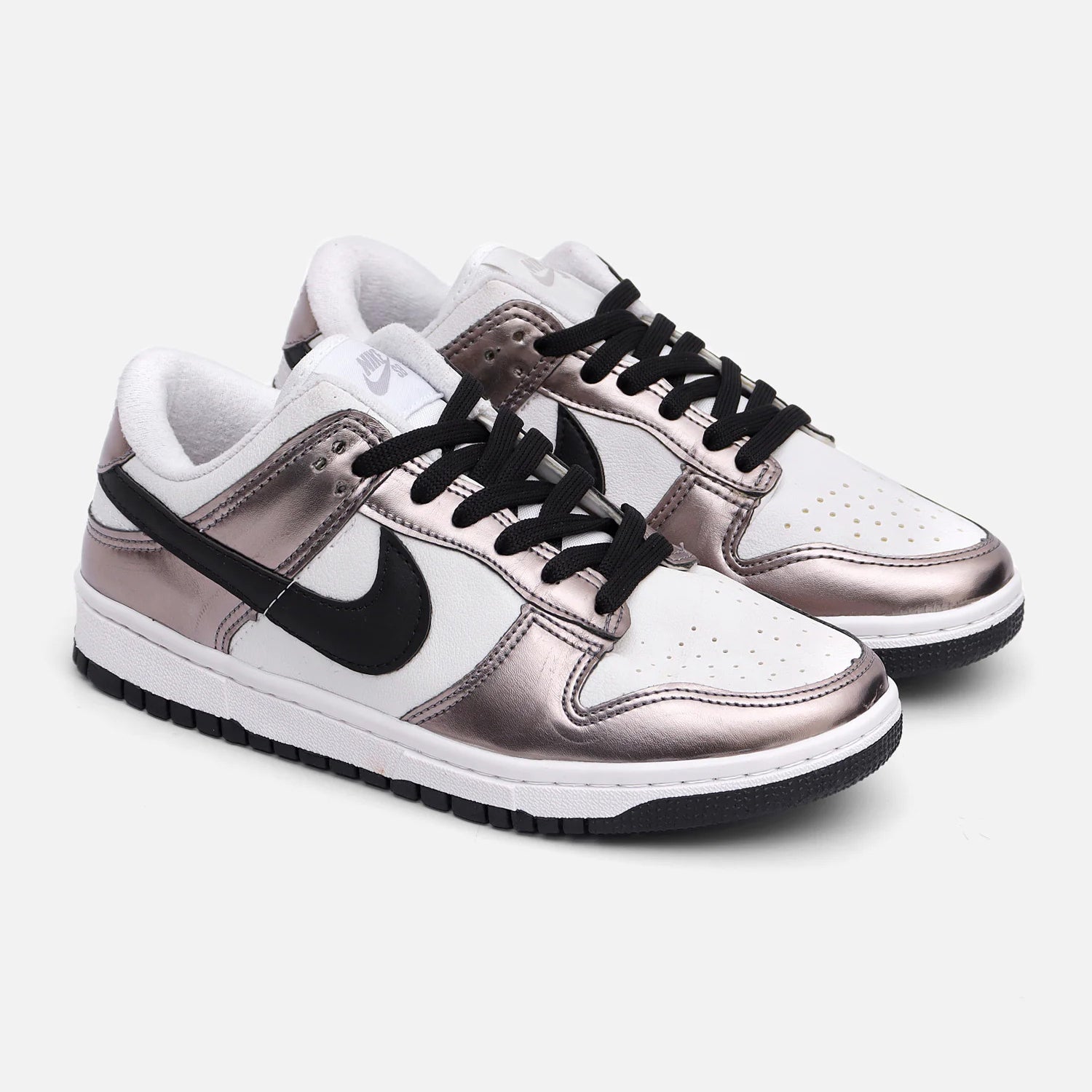 TĂȘnis SB Dunk Low - Prata / Branco