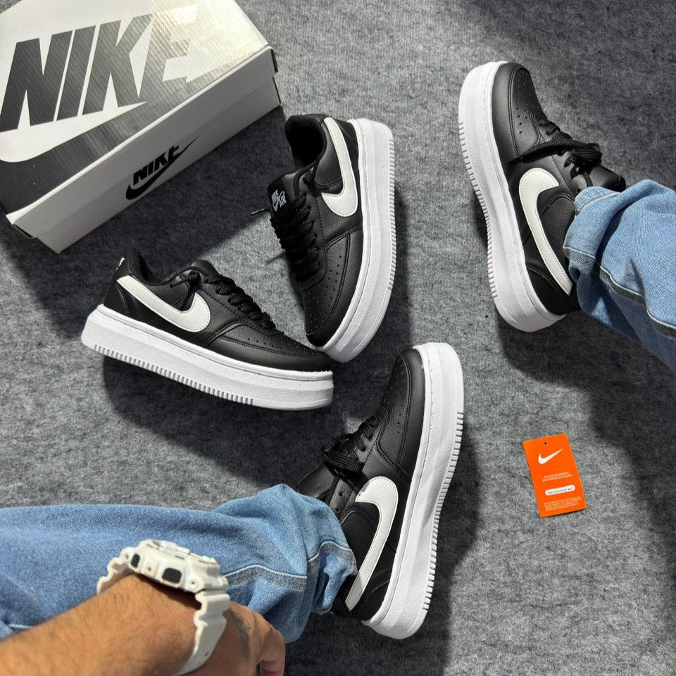 TĂȘnis Nike Court Vision Plataforma - Preto / Branco