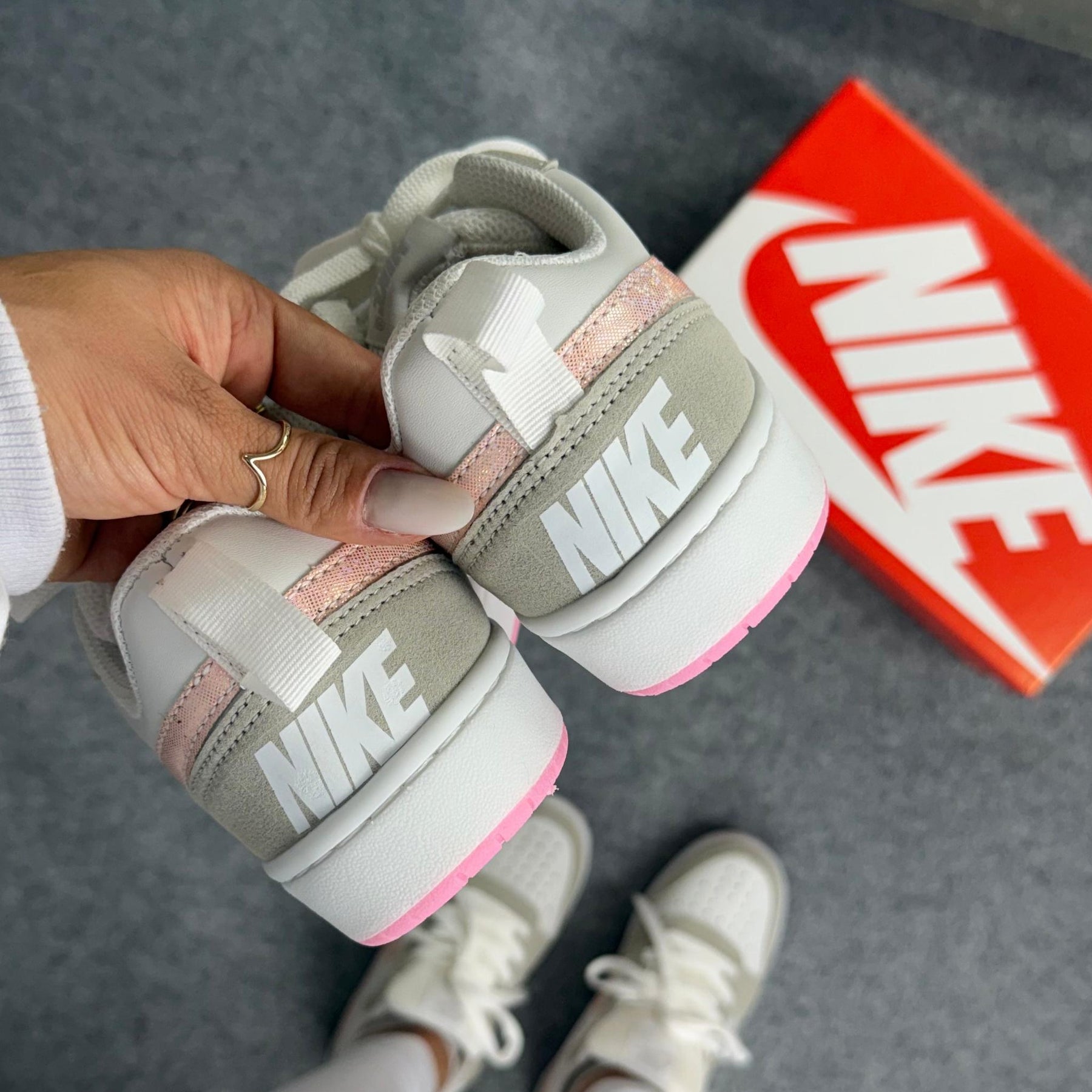 Tênis Nike Court Borough Low Recraft - Linha Luxo - Branco / Rosa