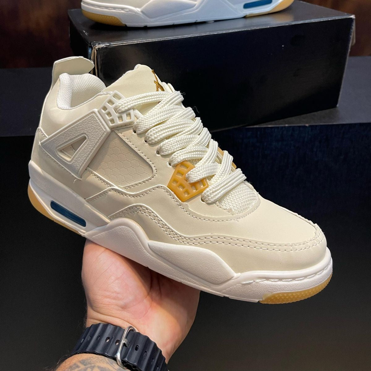 TĂȘnis Air Jordan 4 - Off White