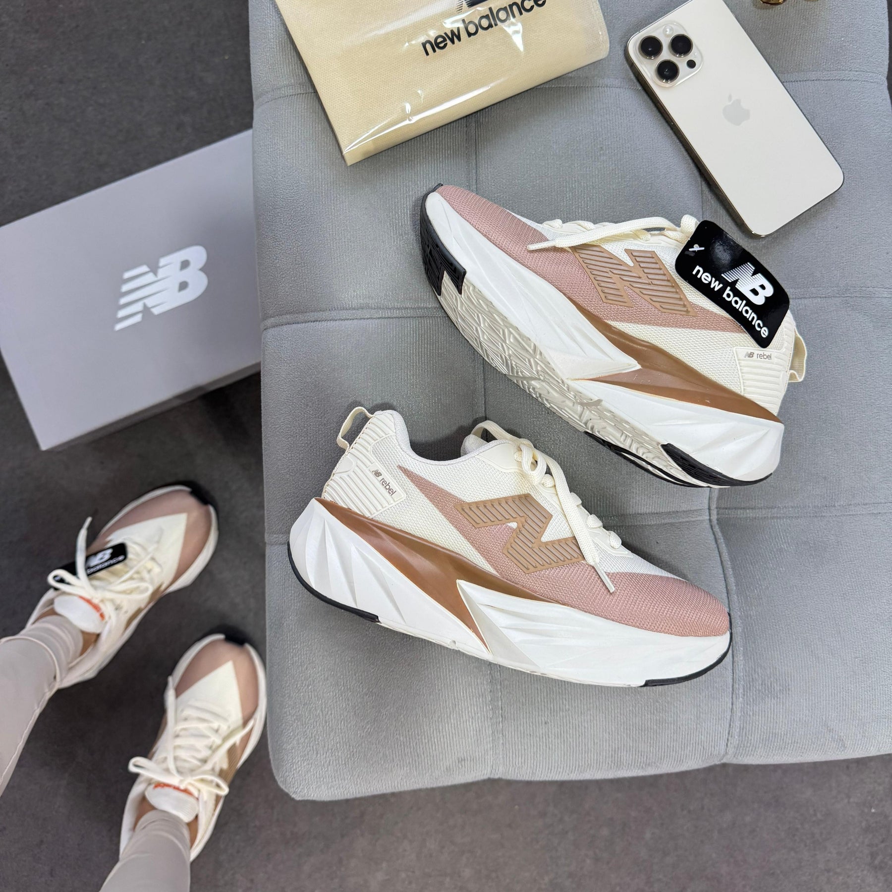 Tênis New Balance Fuel Cell Rebel