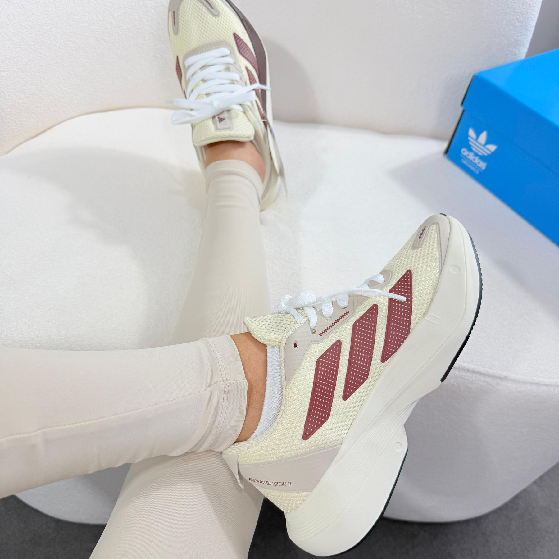 Tênis Adidas Adizero Bonton 11 - Bege - Marrom