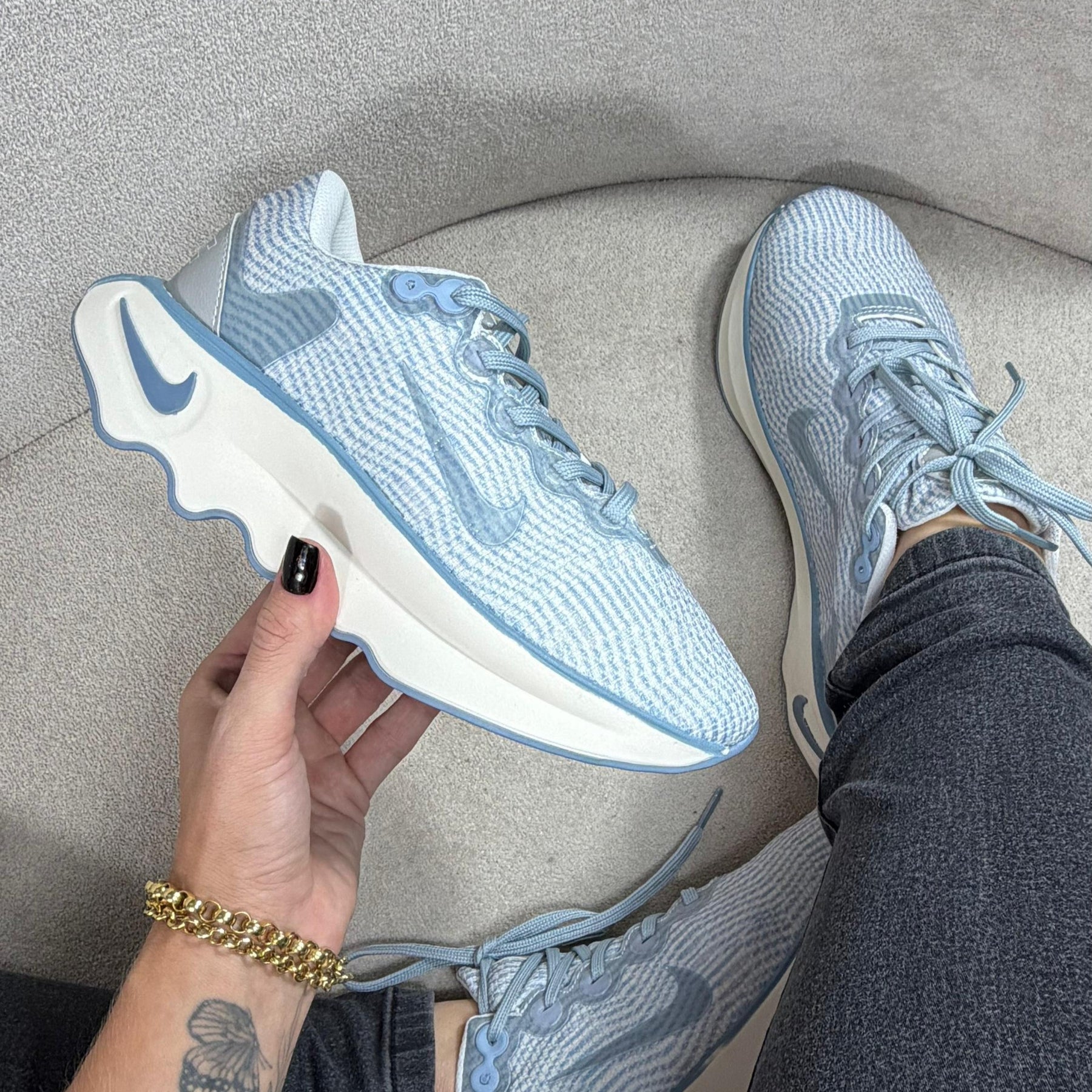 Tênis Nike Motiva - Azul Bebê