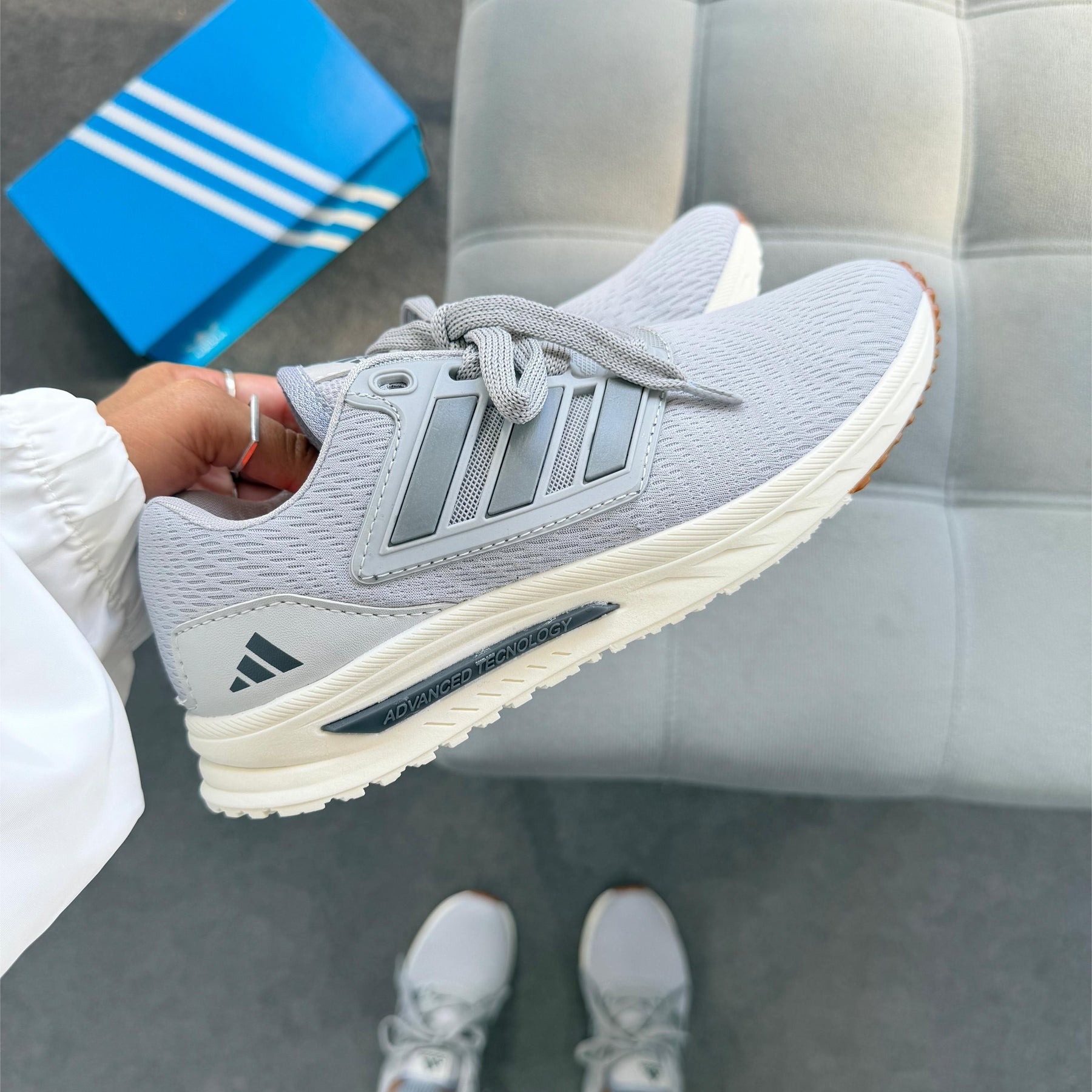 Tênis Adidas Advanced - Cinza