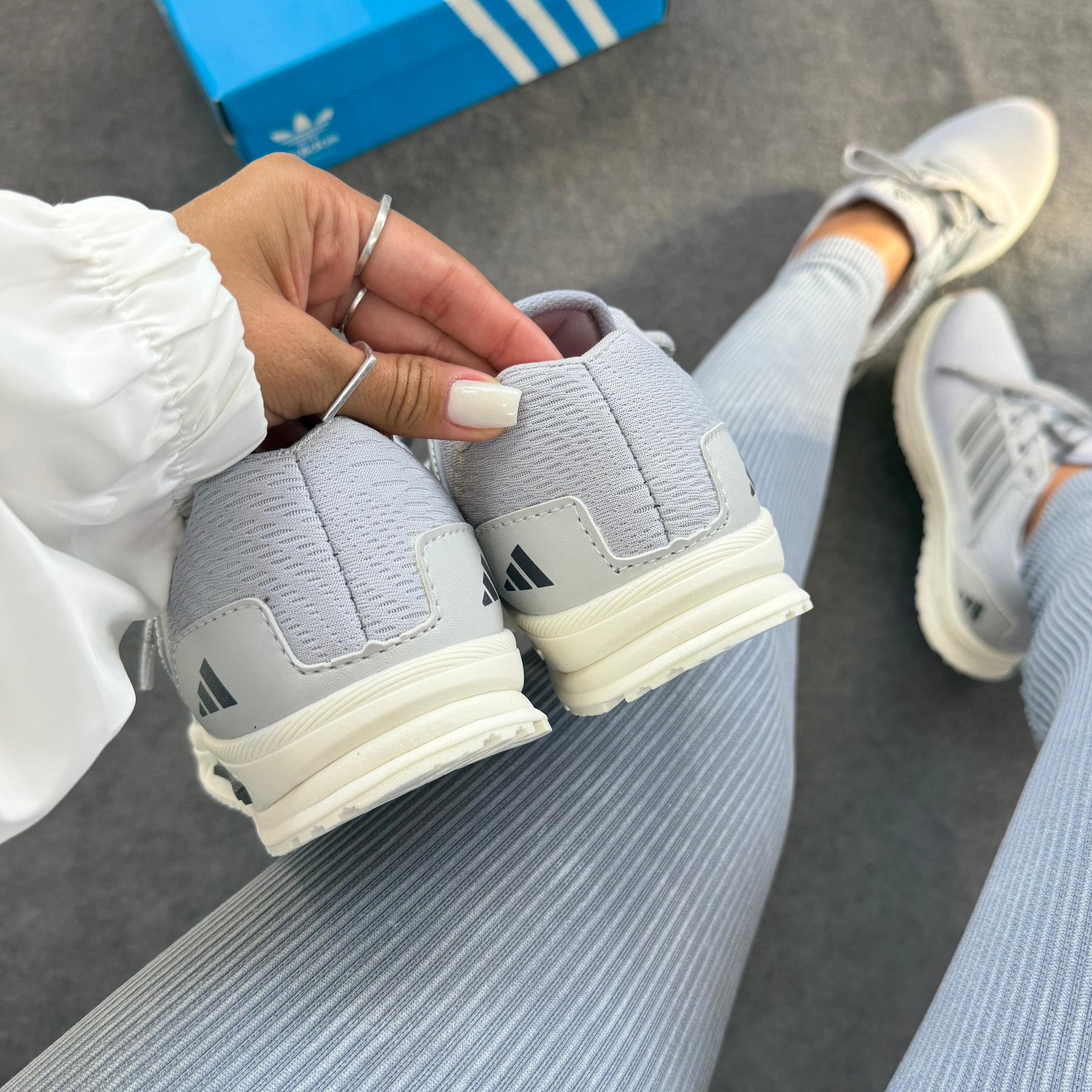 Tênis Adidas Advanced - Cinza