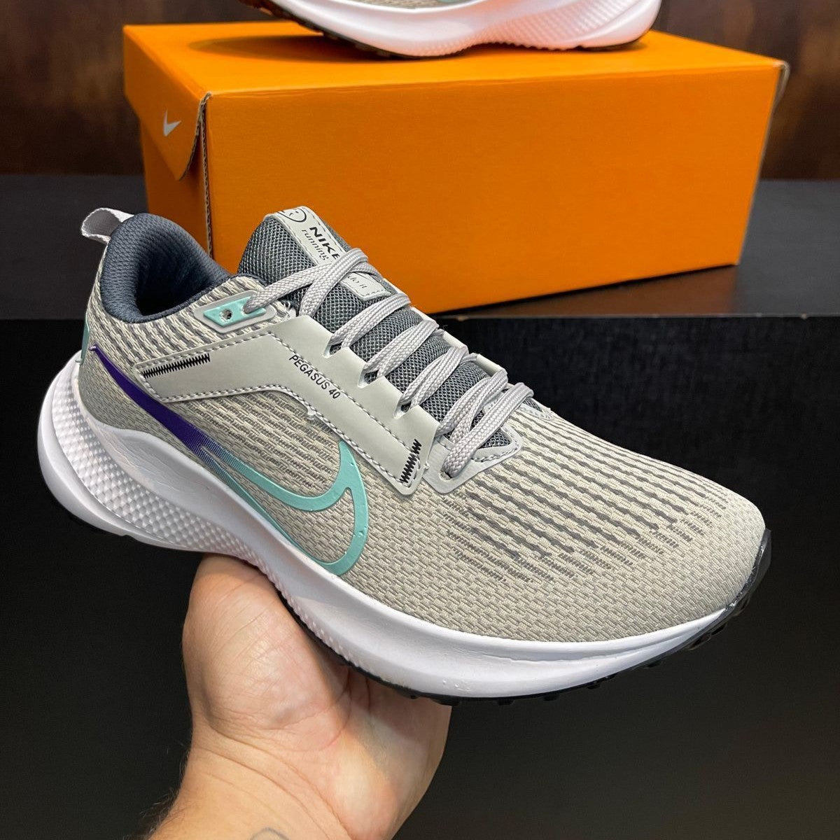 Tênis Nike Air Zoom Pegasus 40 PRO - Cinza