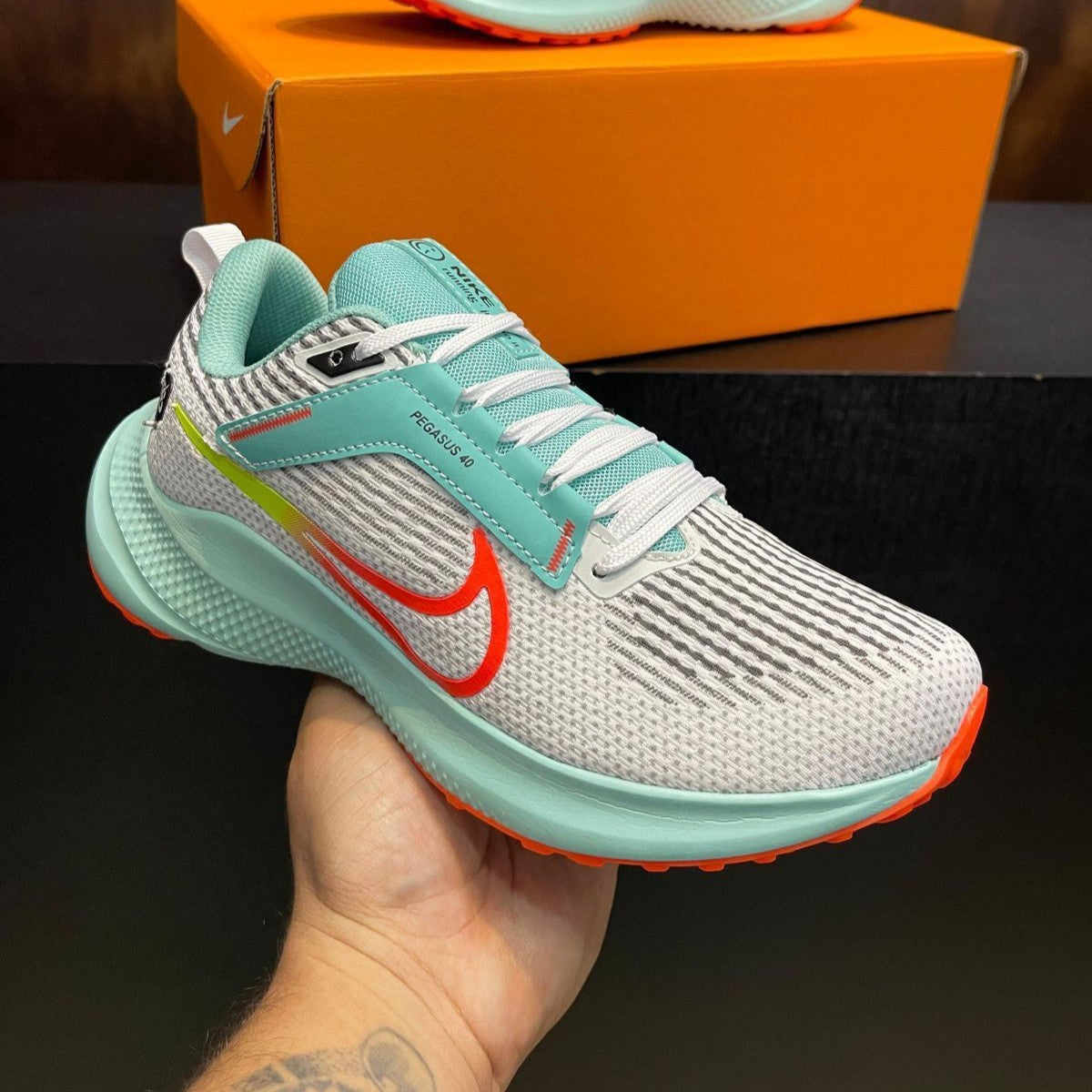 Tênis Nike Air Zoom Pegasus 40 PRO - Cinza / Ciano