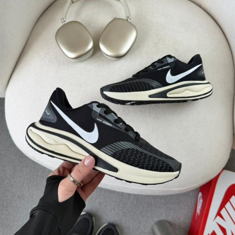 TĂȘnis Nike Air Zoom - Preto / Branco