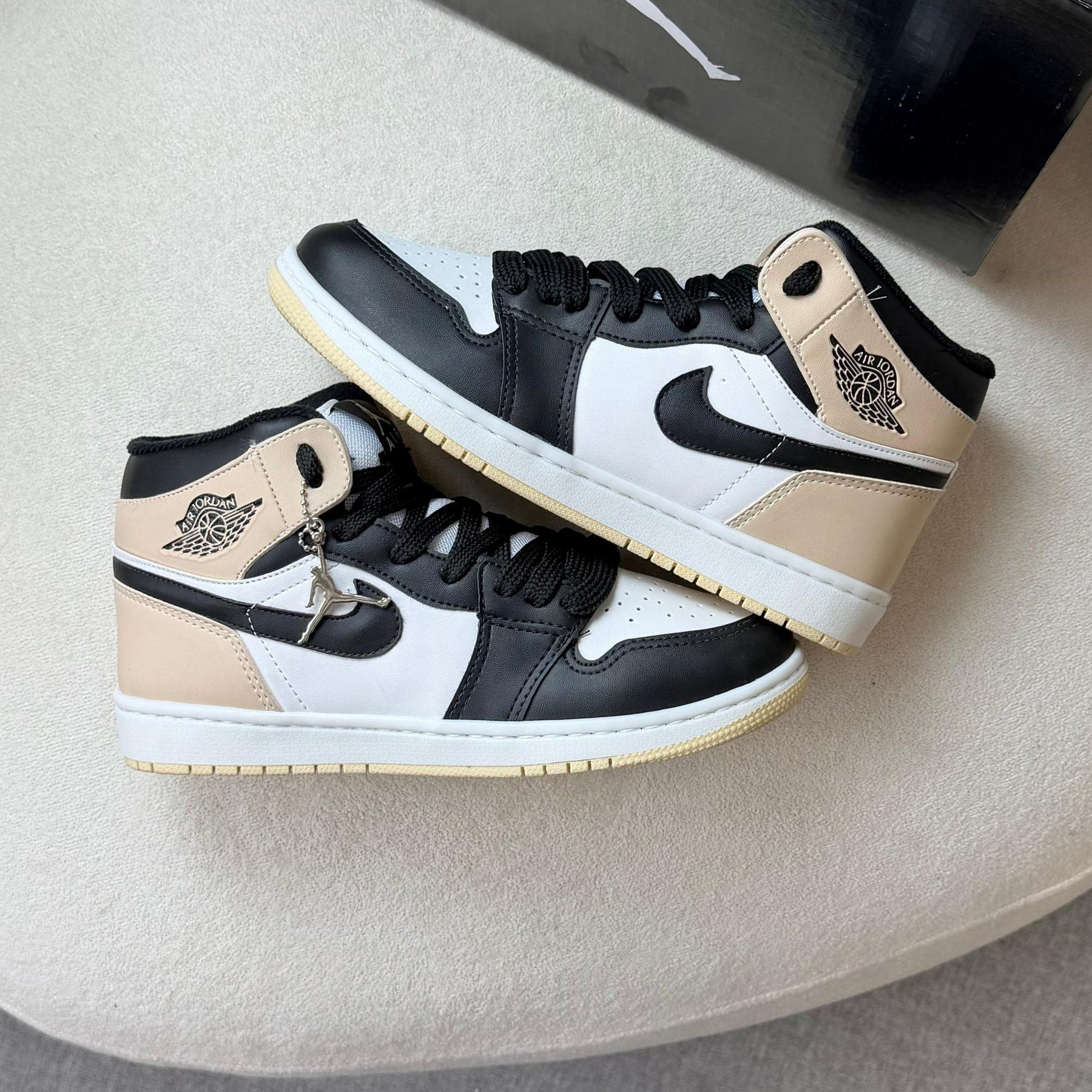 TĂȘnis Nike Air Jordan High - Preto Branco Rose