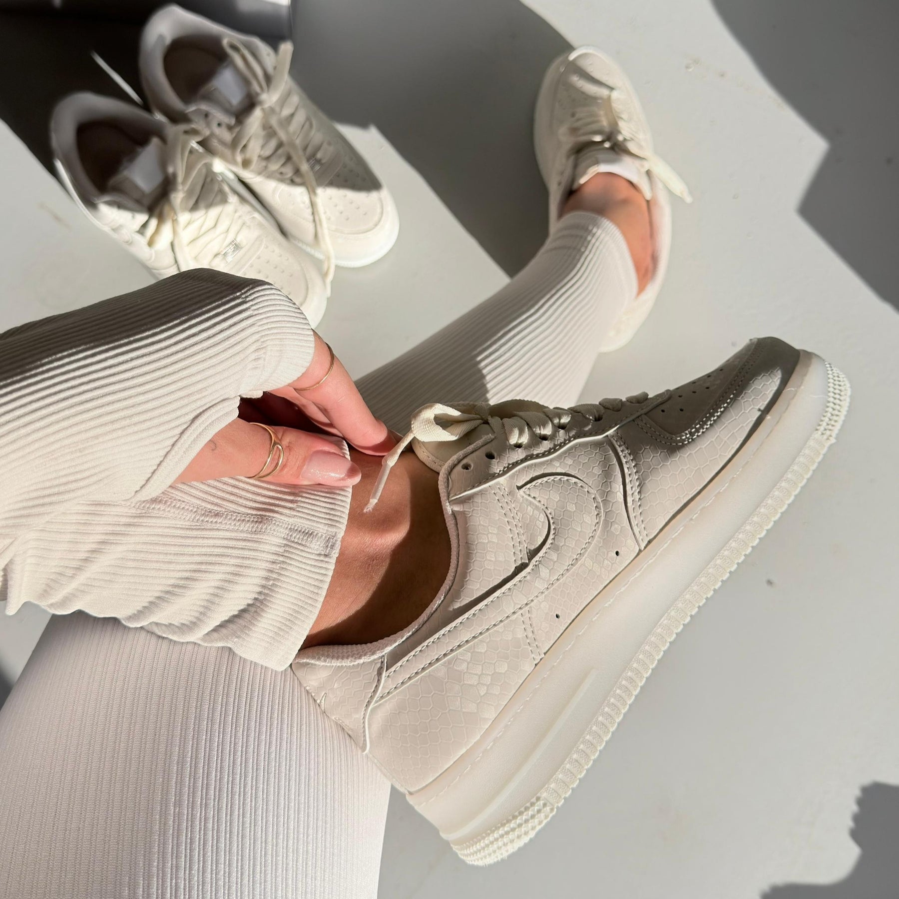 TĂȘnis Nike Air Force - White Snake