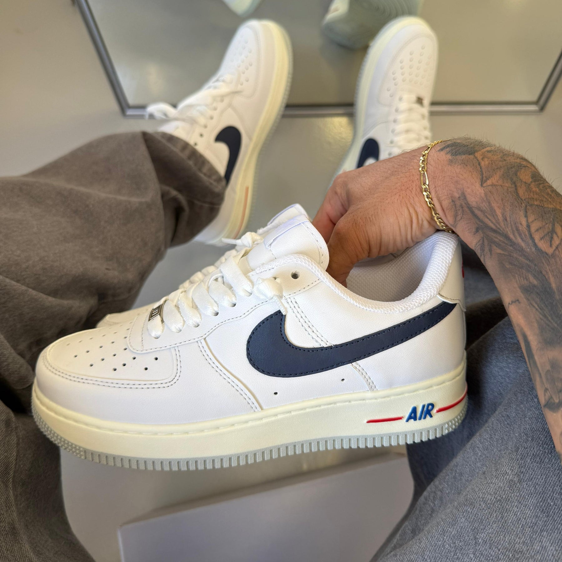 Tênis Nike Air Force - Branco Marinho Off White
