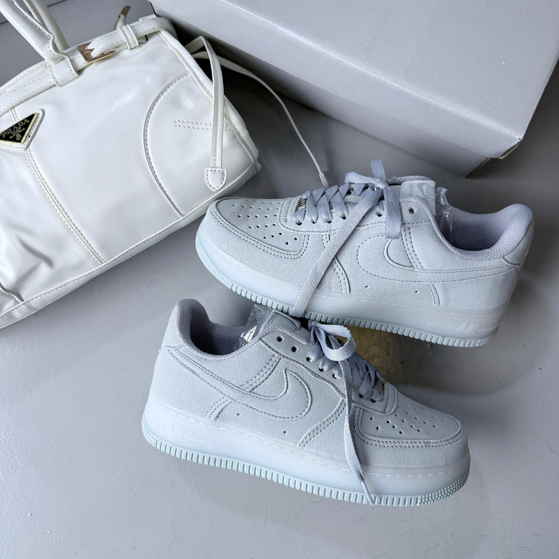 Tênis Nike Air Force - Cinza Claro