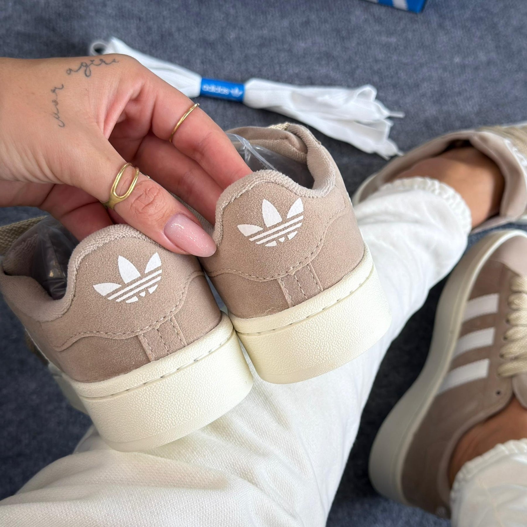 Tênis Adidas Campus - Bege / Branco