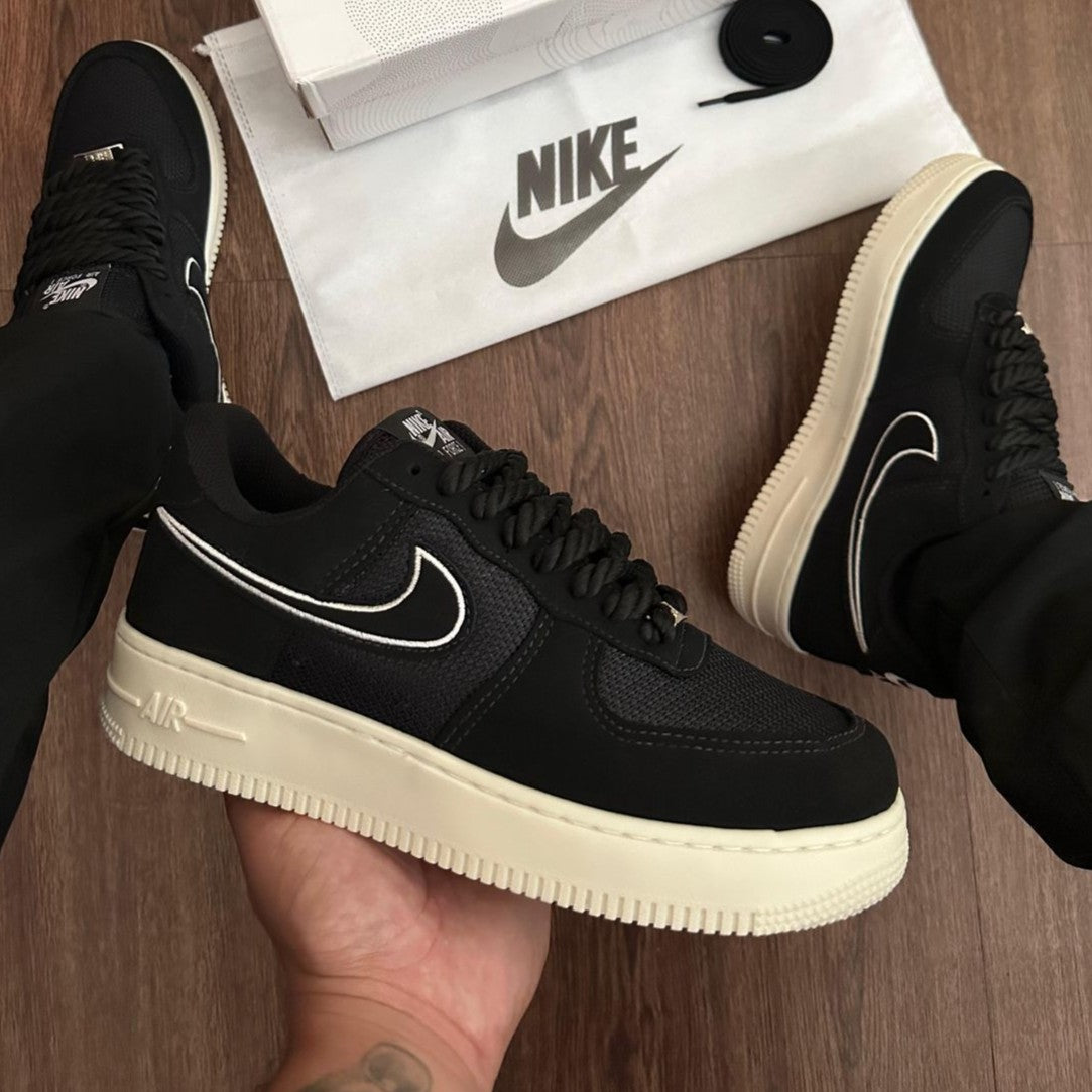 Tênis Air Force 1 - Black Off