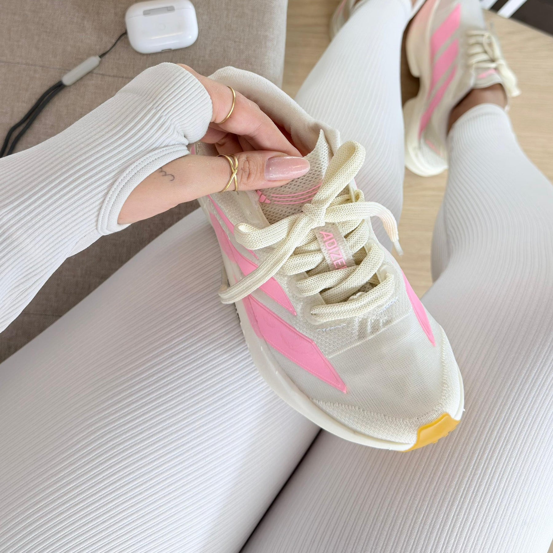 Tênis Adidas Adizero Adios Pro 4 - Off White Rosa