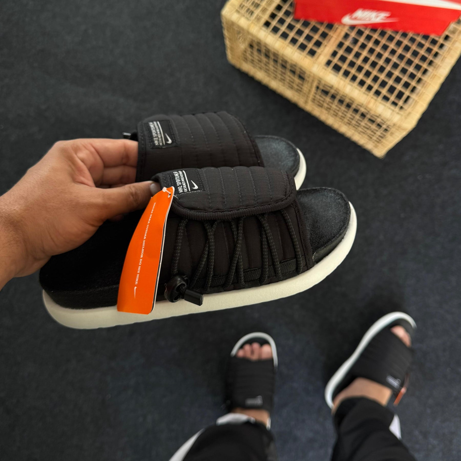 Chinelo Nike Asuna - Preto