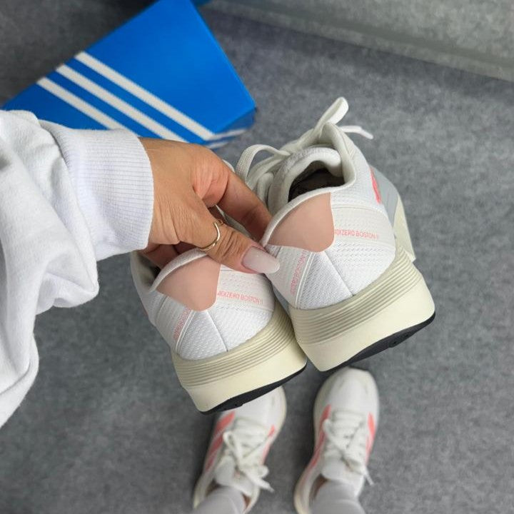 Tênis Adidas Boston 11 - Branco Rosé