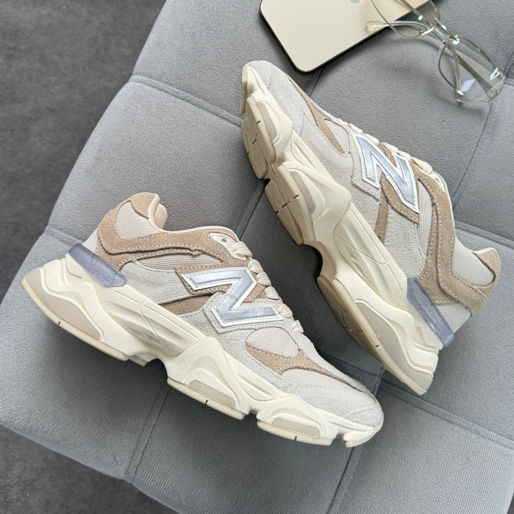 TĂȘnis New Balance 9060 - Taupe