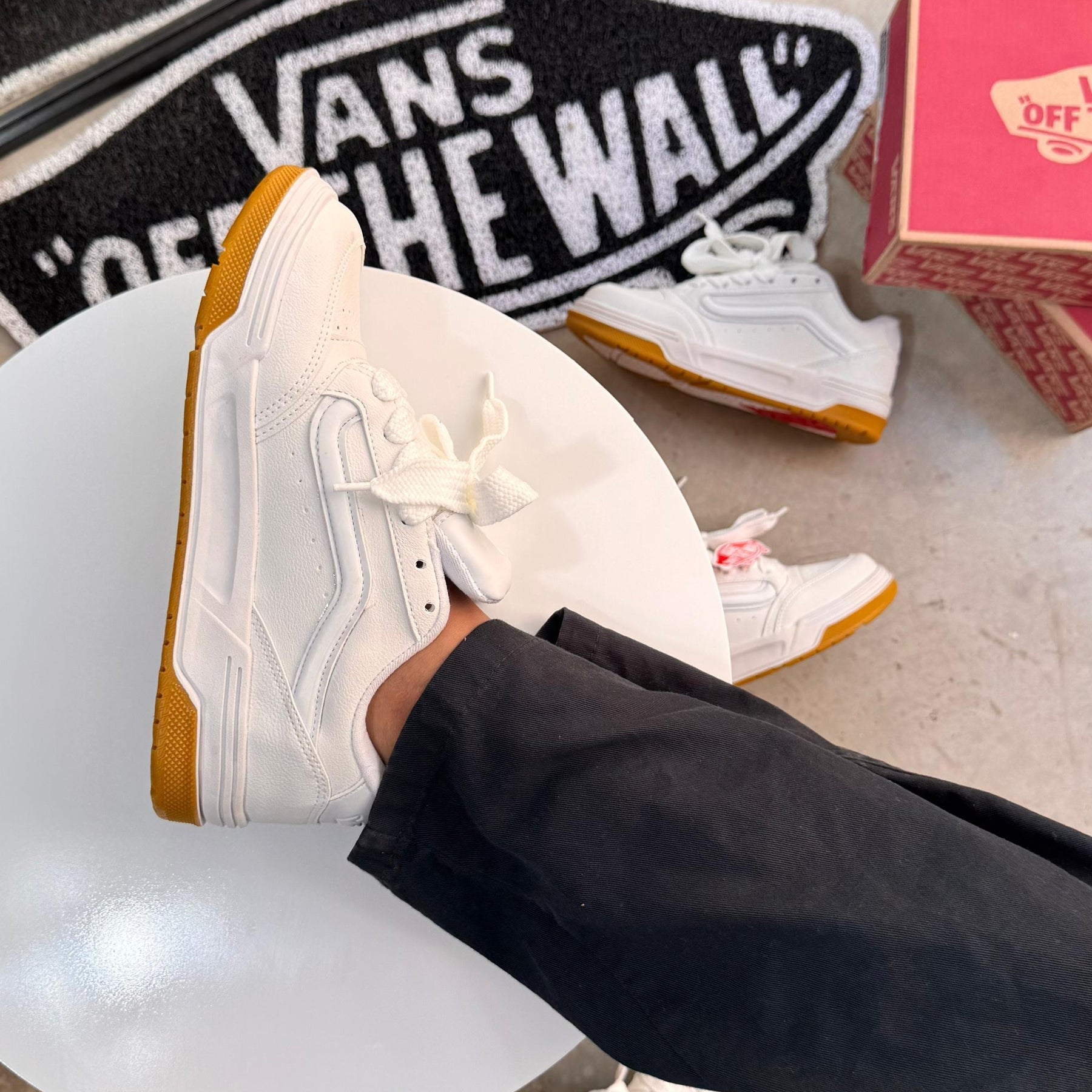 TĂȘnis Vans Hylane Prime - Branco / Caramelo