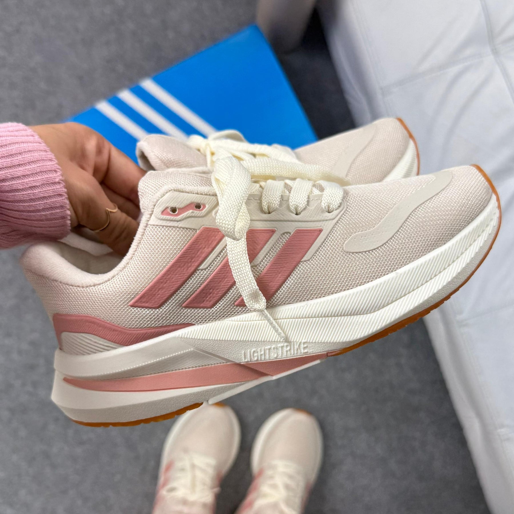Tênis Adidas Supernova - Off White Rosa