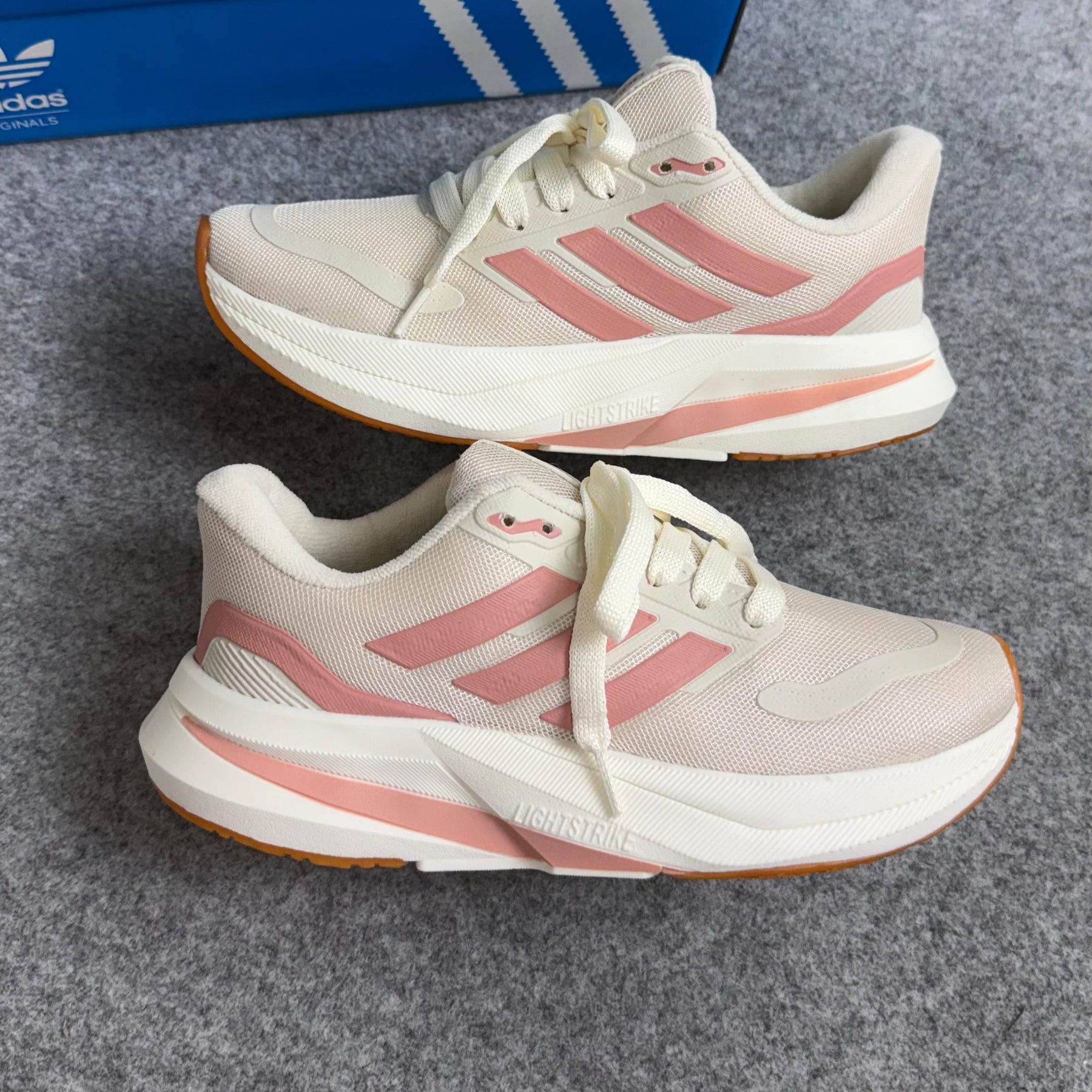Tênis Adidas Supernova - Off White Rosa