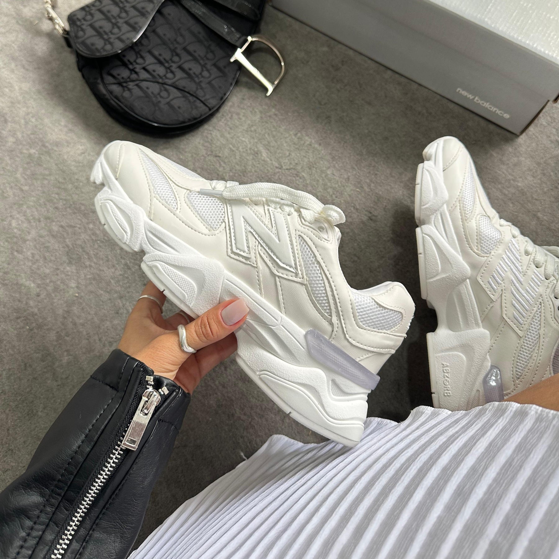 TĂȘnis New Balance 9060 - Branco Neve