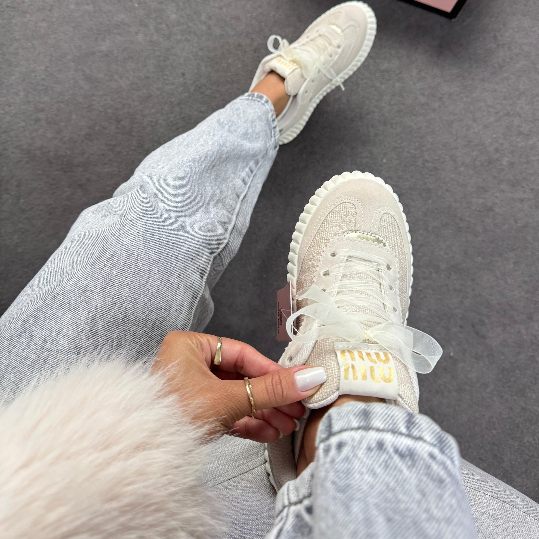 Tênis Casual Quenz Miu Miu - Off / Off
