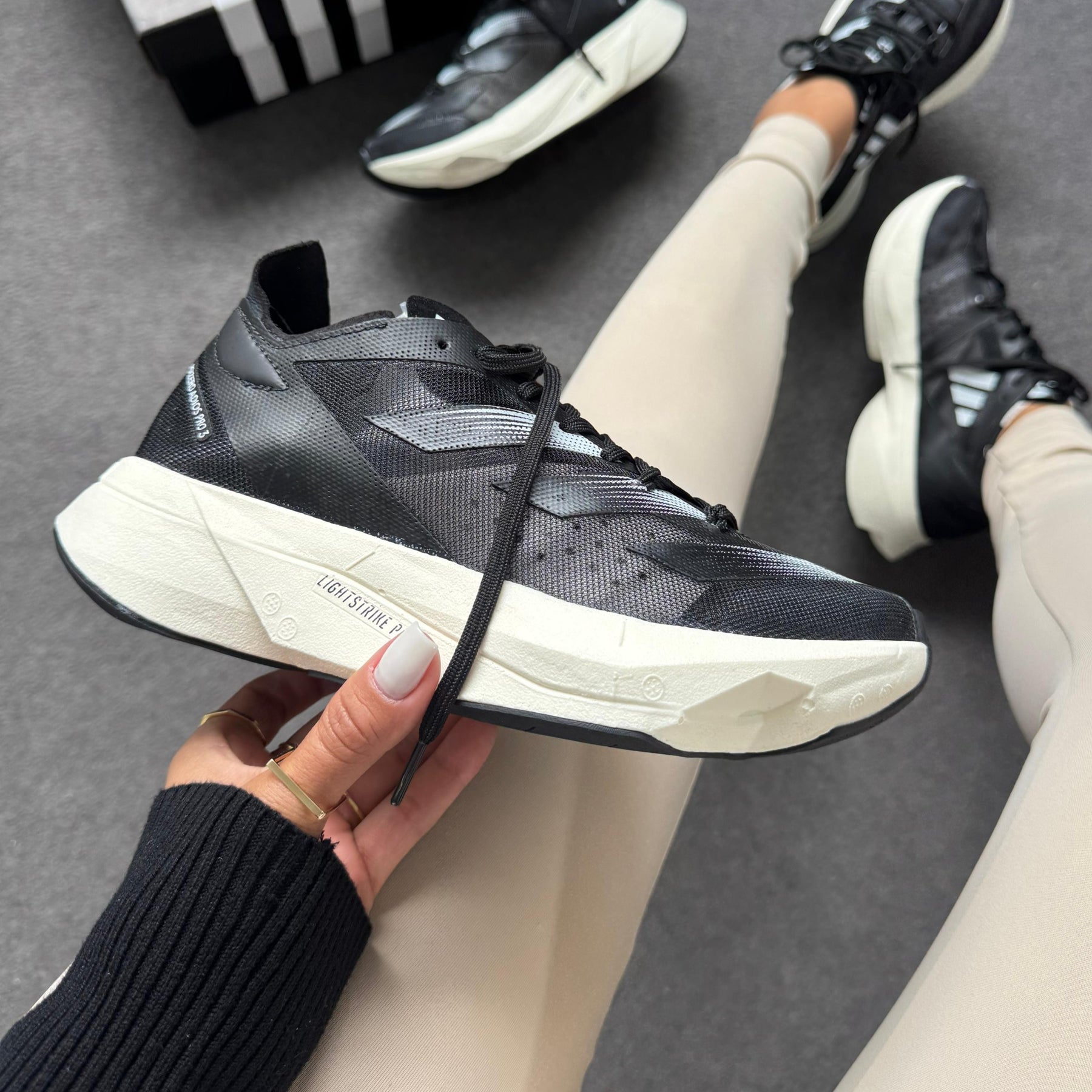 Tênis Adidas Adizero Adios Pro 3 - Preto / Branco