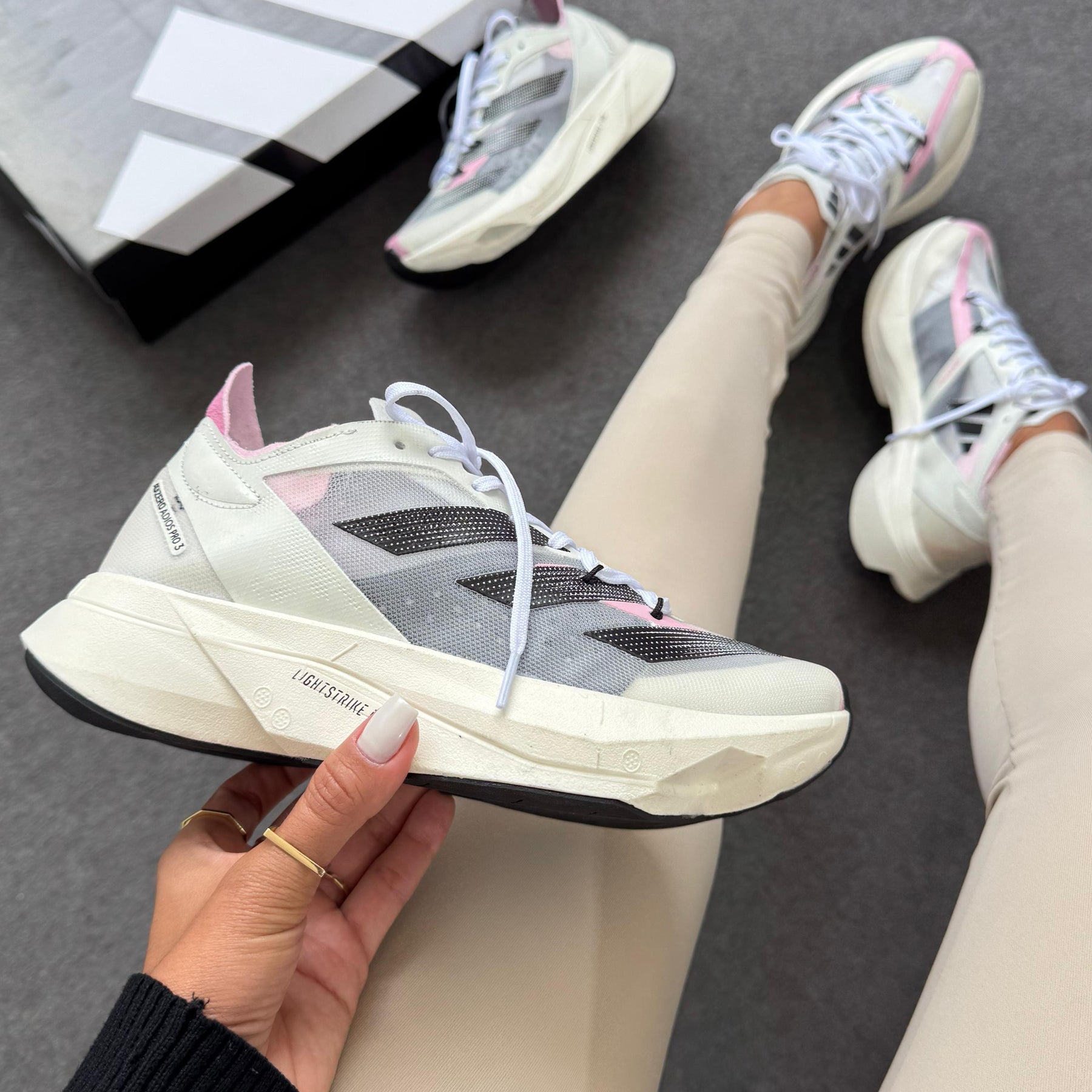 Tênis Adidas Adizero Adios Pro 3 - Cinza