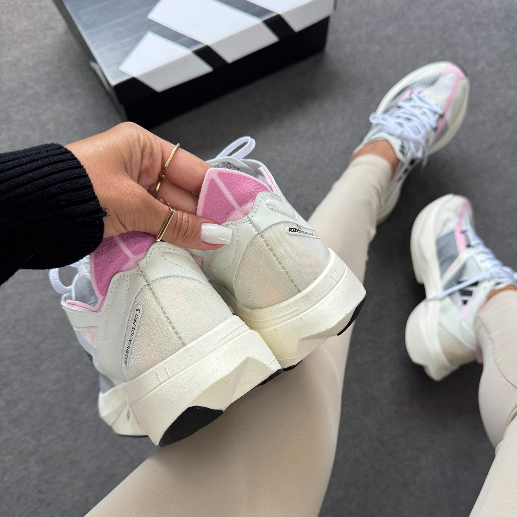 Tênis Adidas Adizero Adios Pro 3 - Cinza