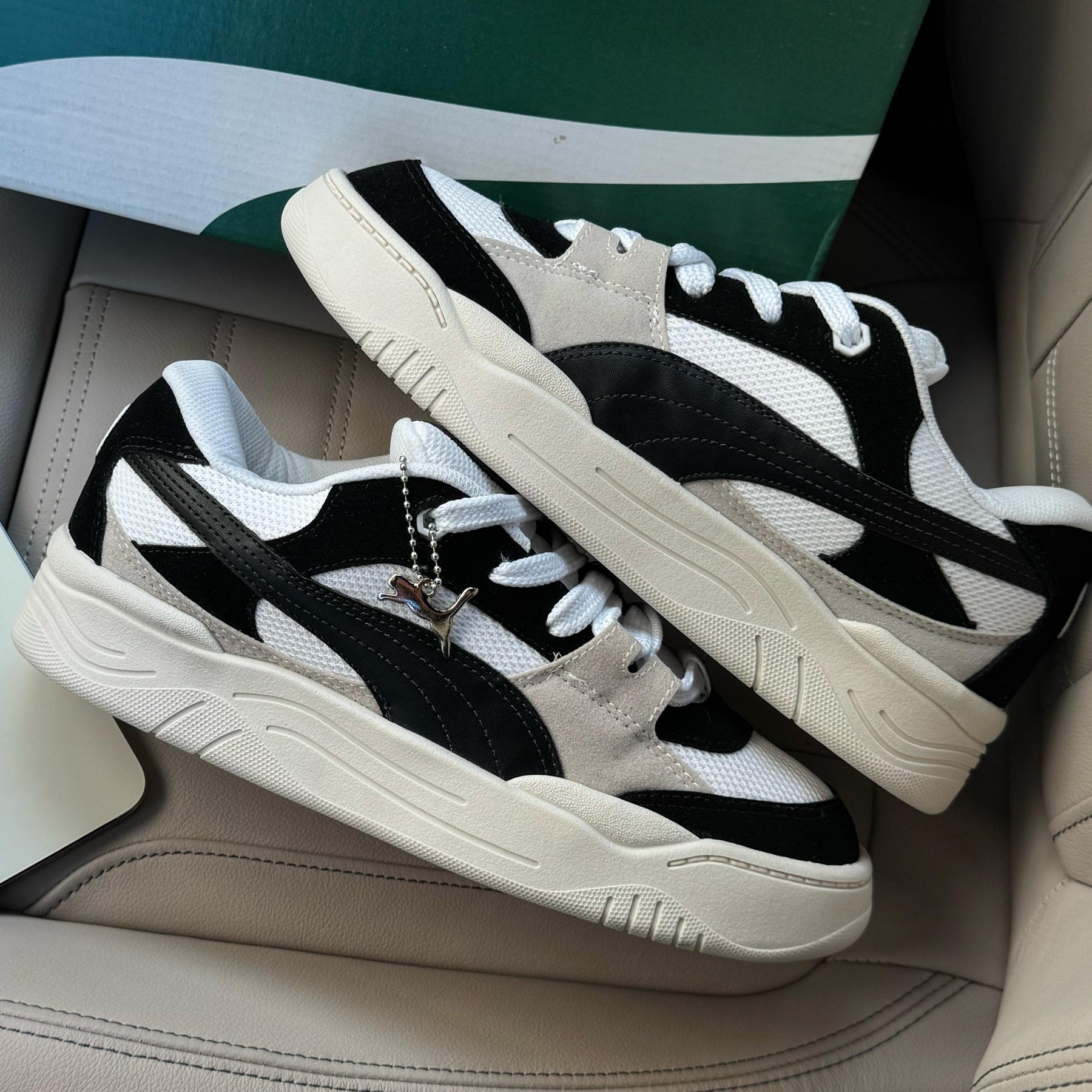 Tênis Puma 180 - Preto / Branco