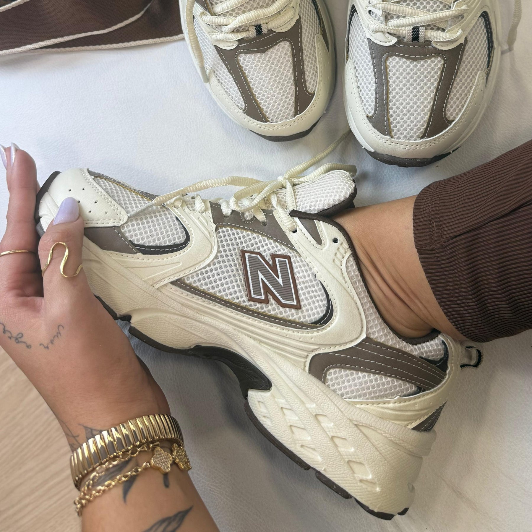 TĂȘnis New Balance 530 - Off / Marrom