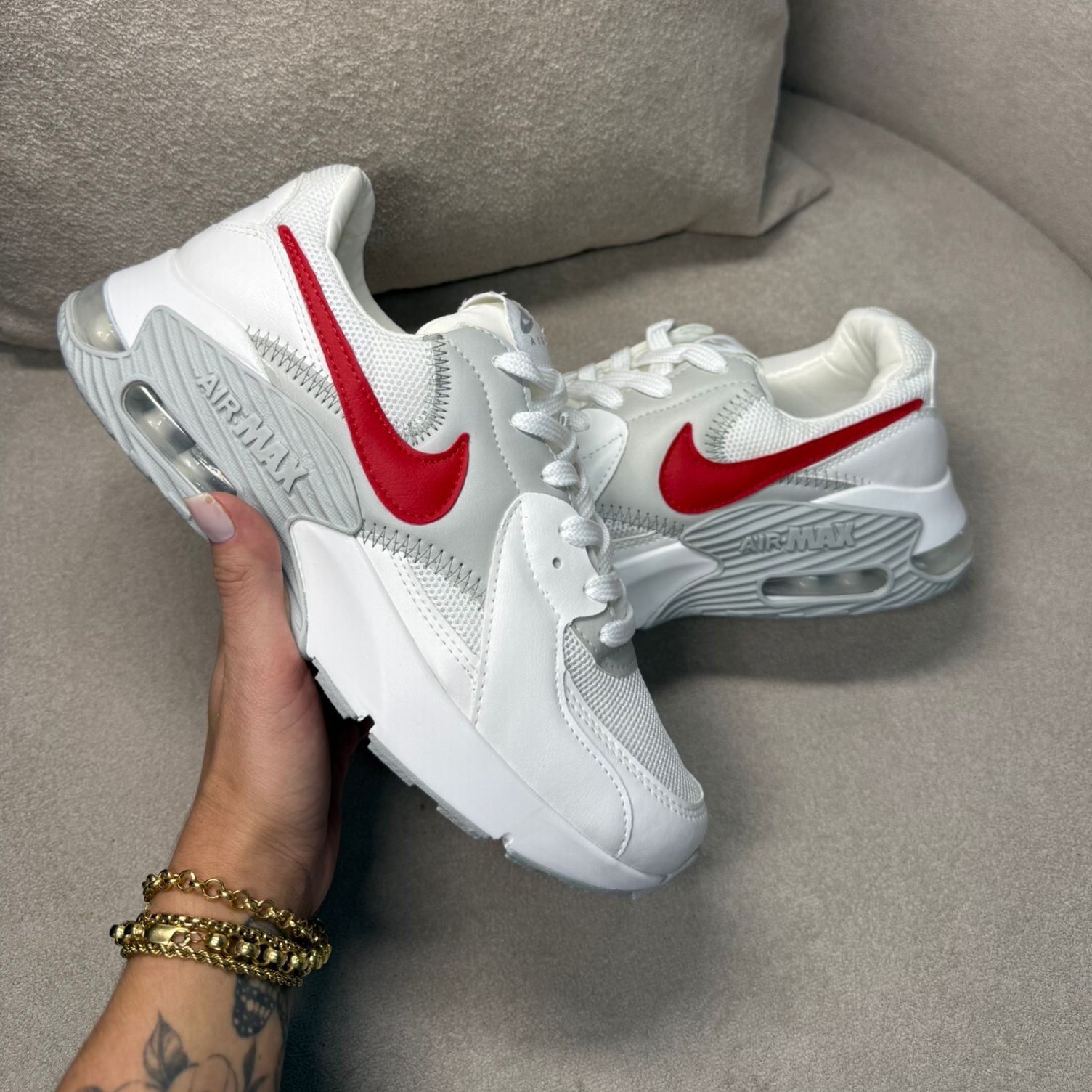 TĂȘnis Nike Air Max Excee - Branco / Cinza / Vermelho