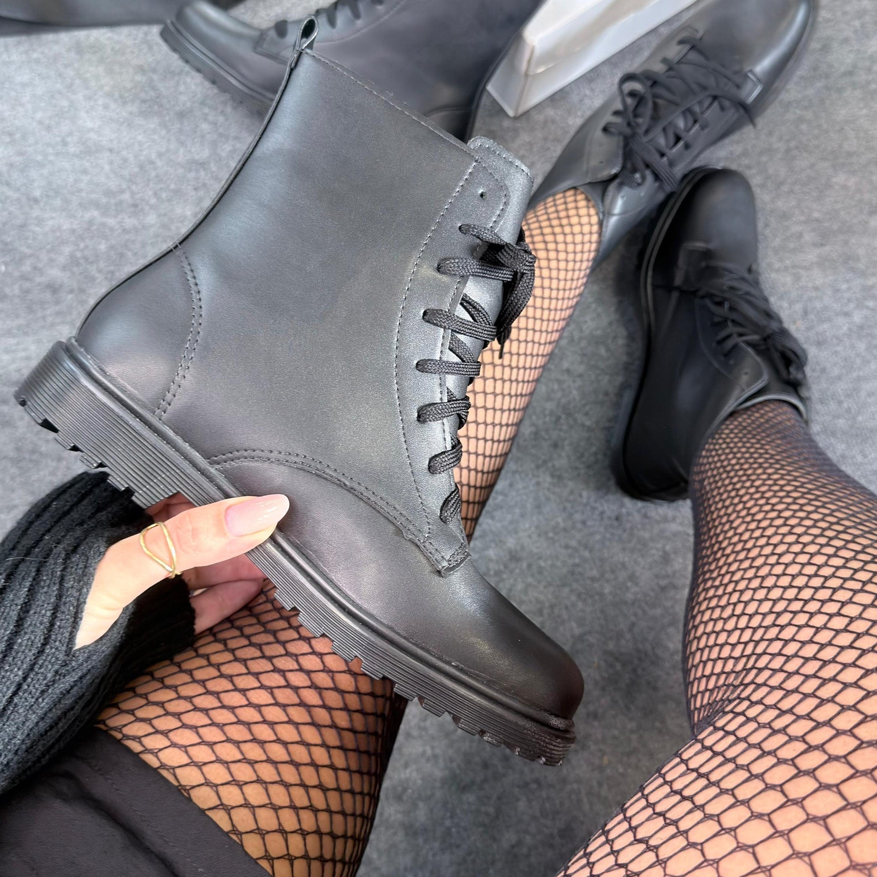 Bota Cano Baixo - Preto