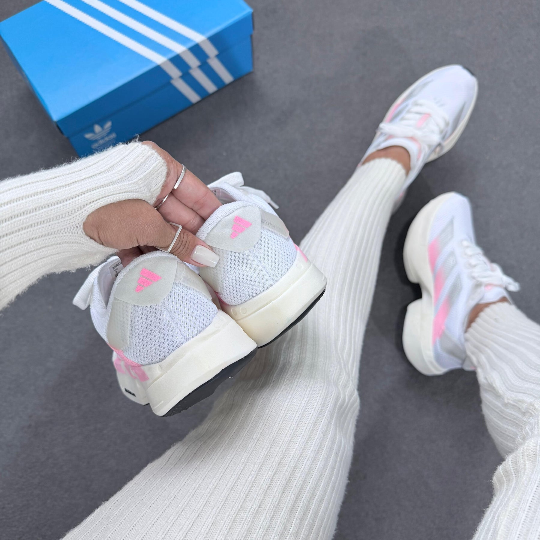 Tênis Adidas Adizero Adios Pro 4 - Branco / Rosa