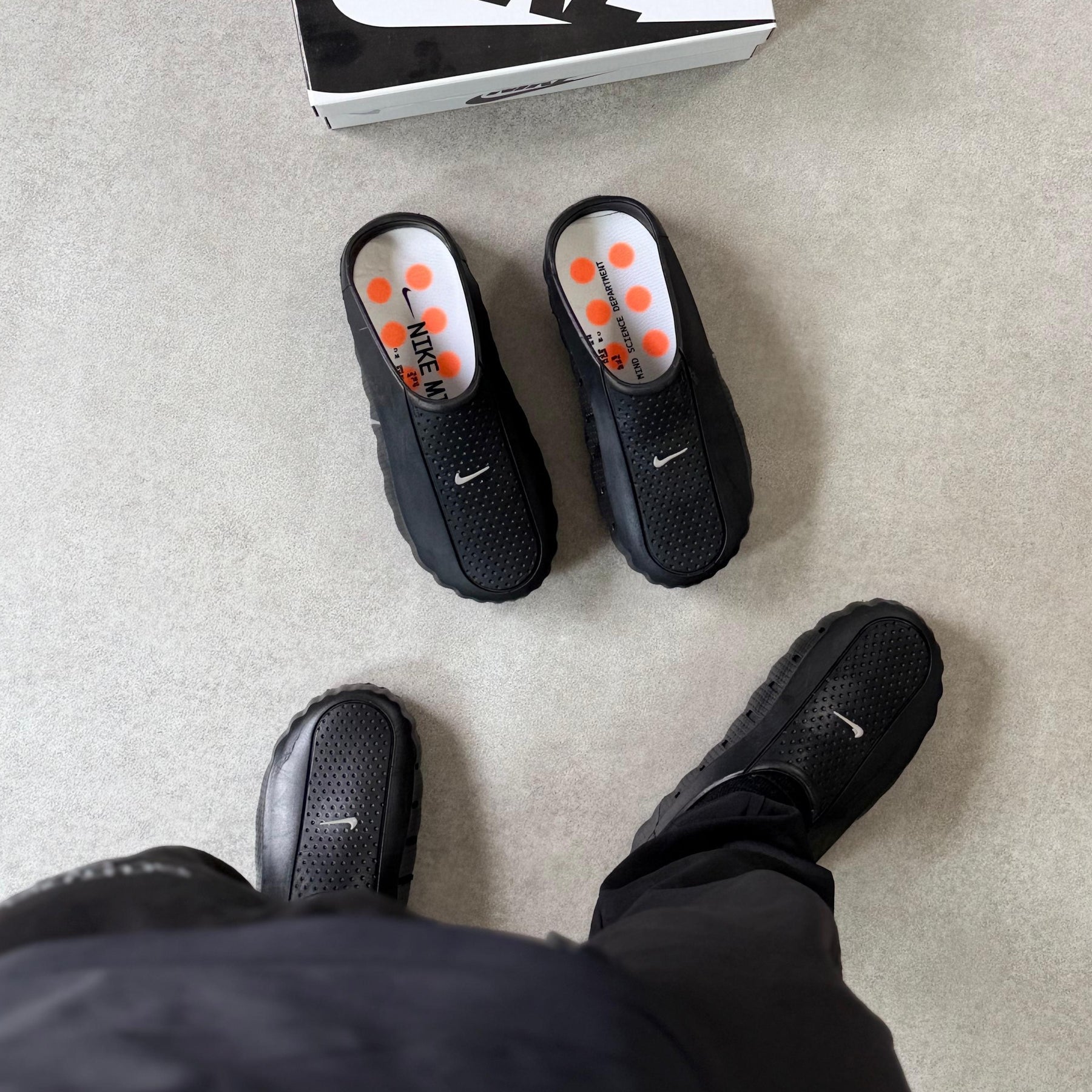Chinelo Mule Nike Mind 001 - Preto