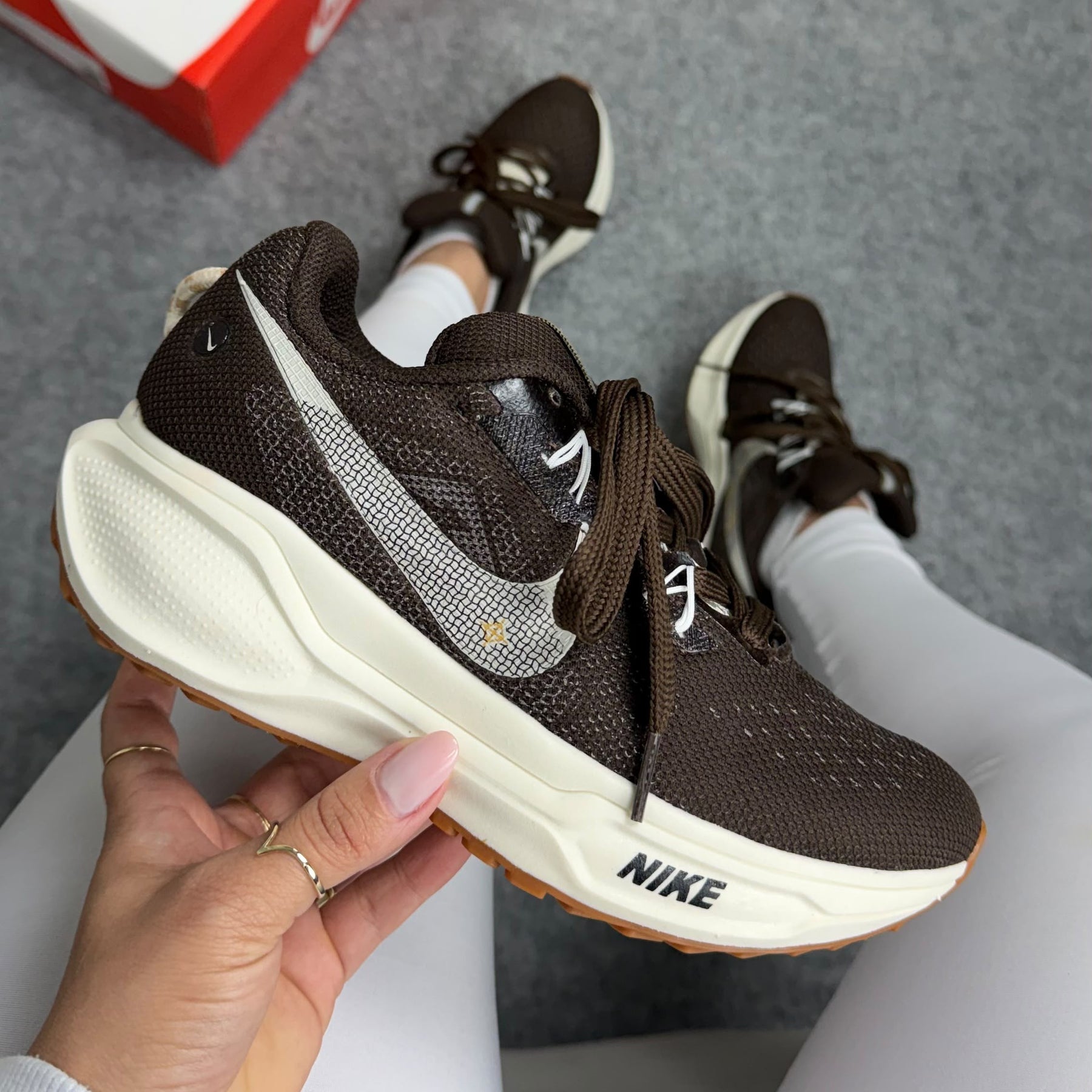 Tênis Nike Pegasus Trail 5 - Café
