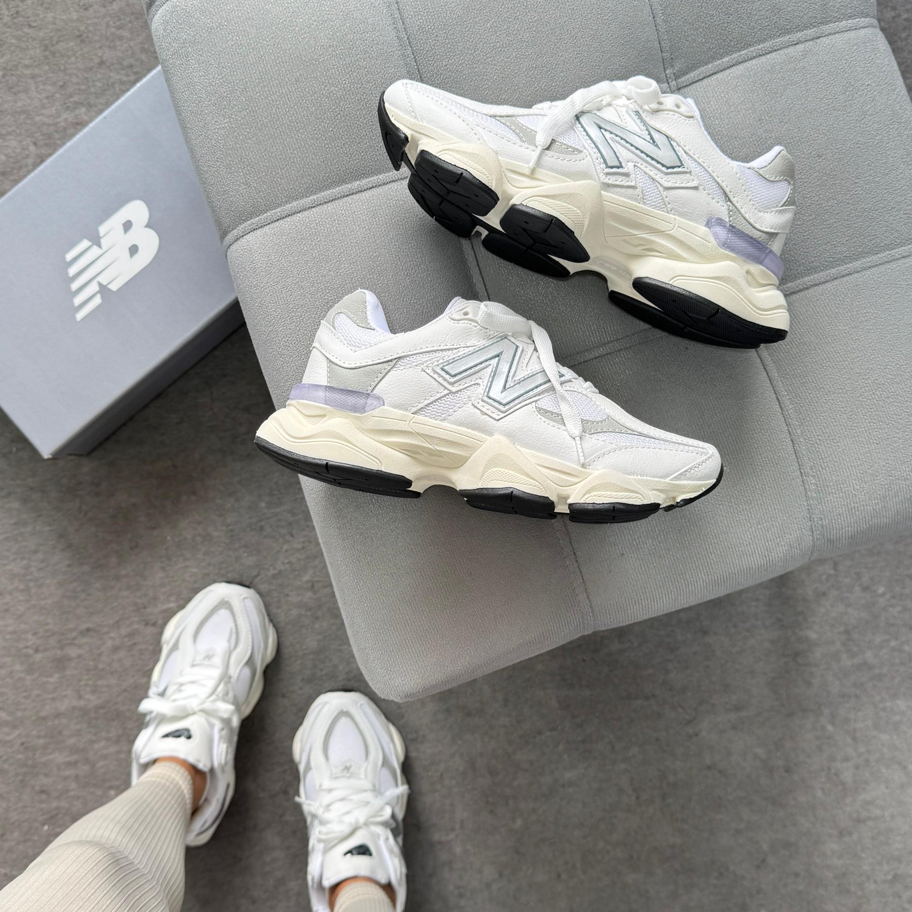 Tênis New Balance 9060 – Branco & Cinza