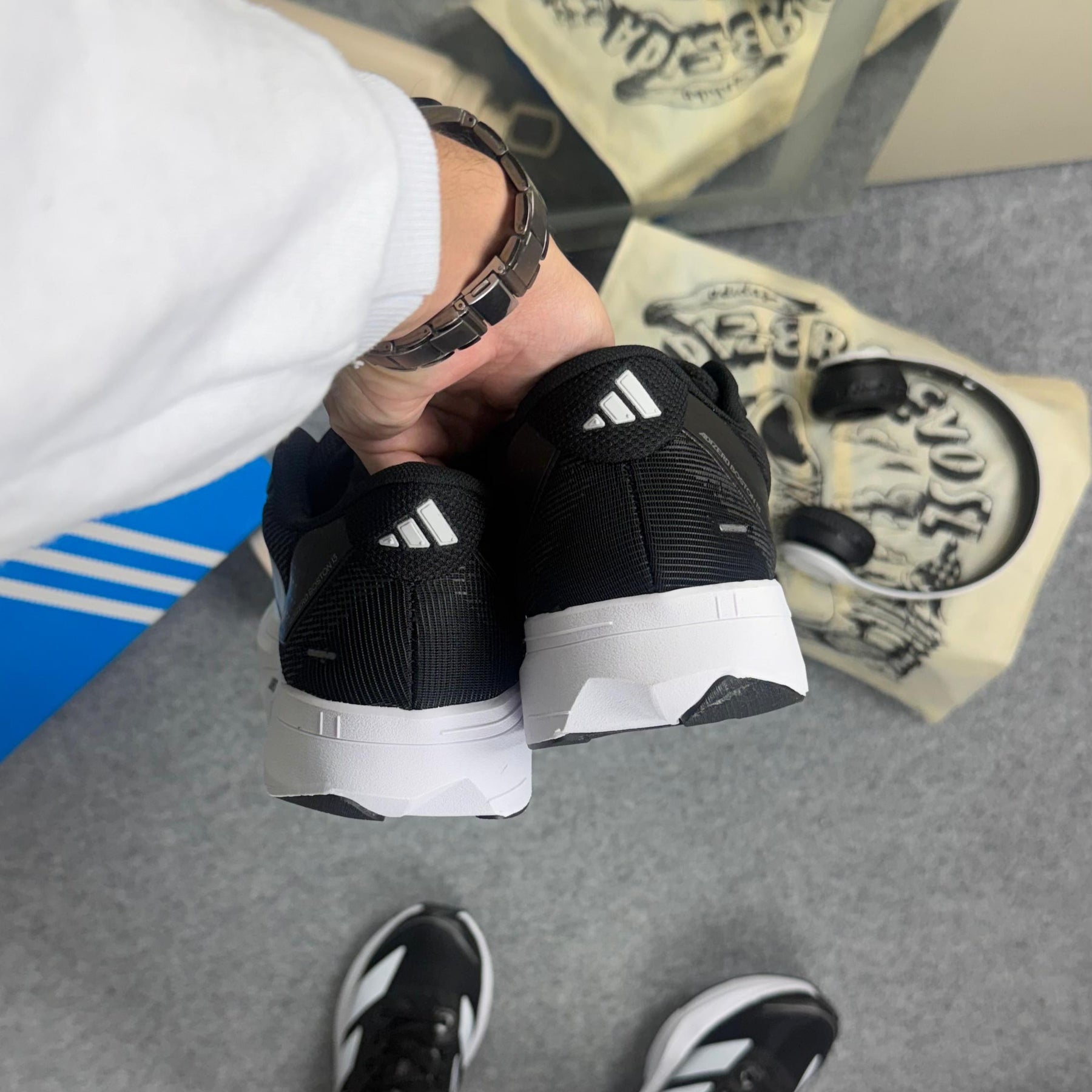 Tênis Adidas Boston 13 - Preto / Branco