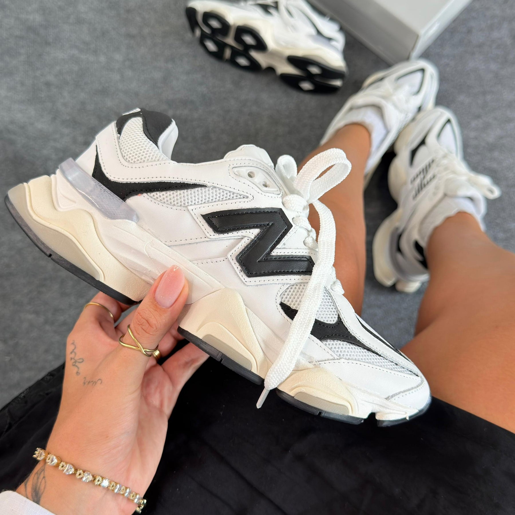 Tênis New Balance 9060 - Branco / Preto
