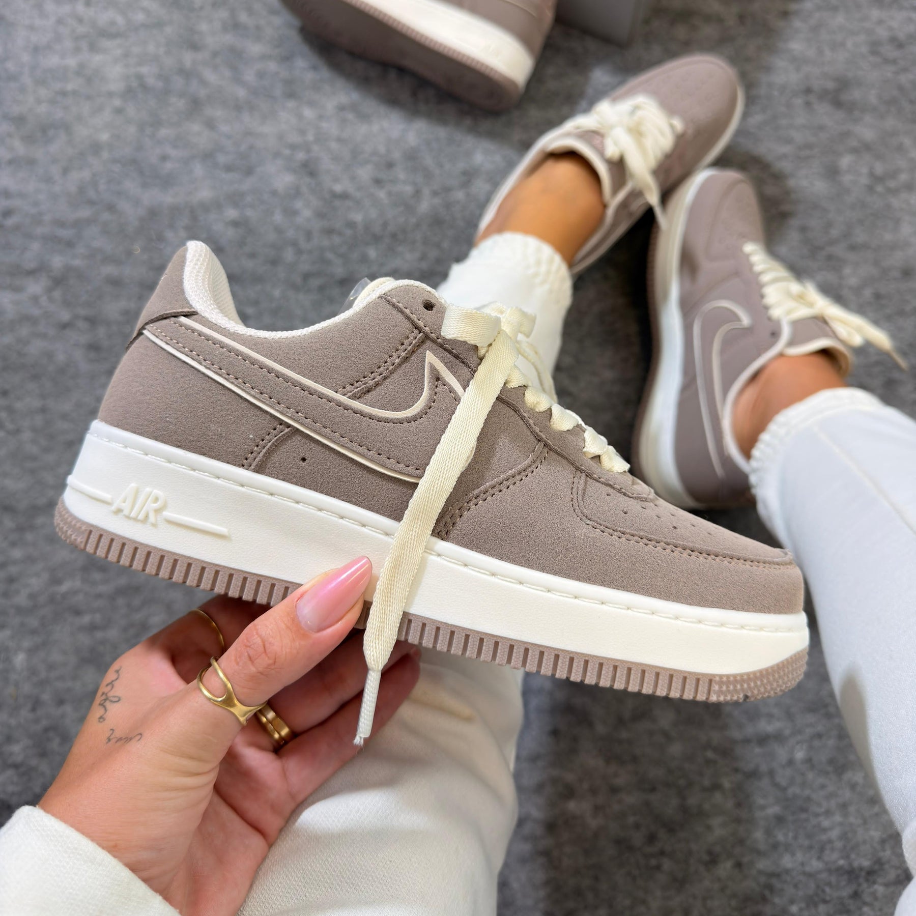 Tênis Air Force Nobuk - Antílope / Off White