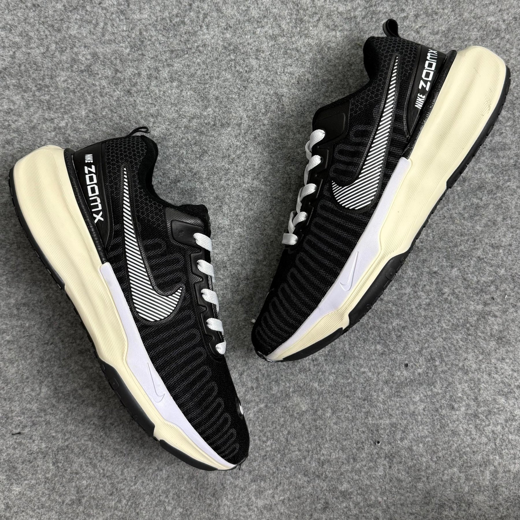 Tênis Nike Invincible Run - Linha Basic