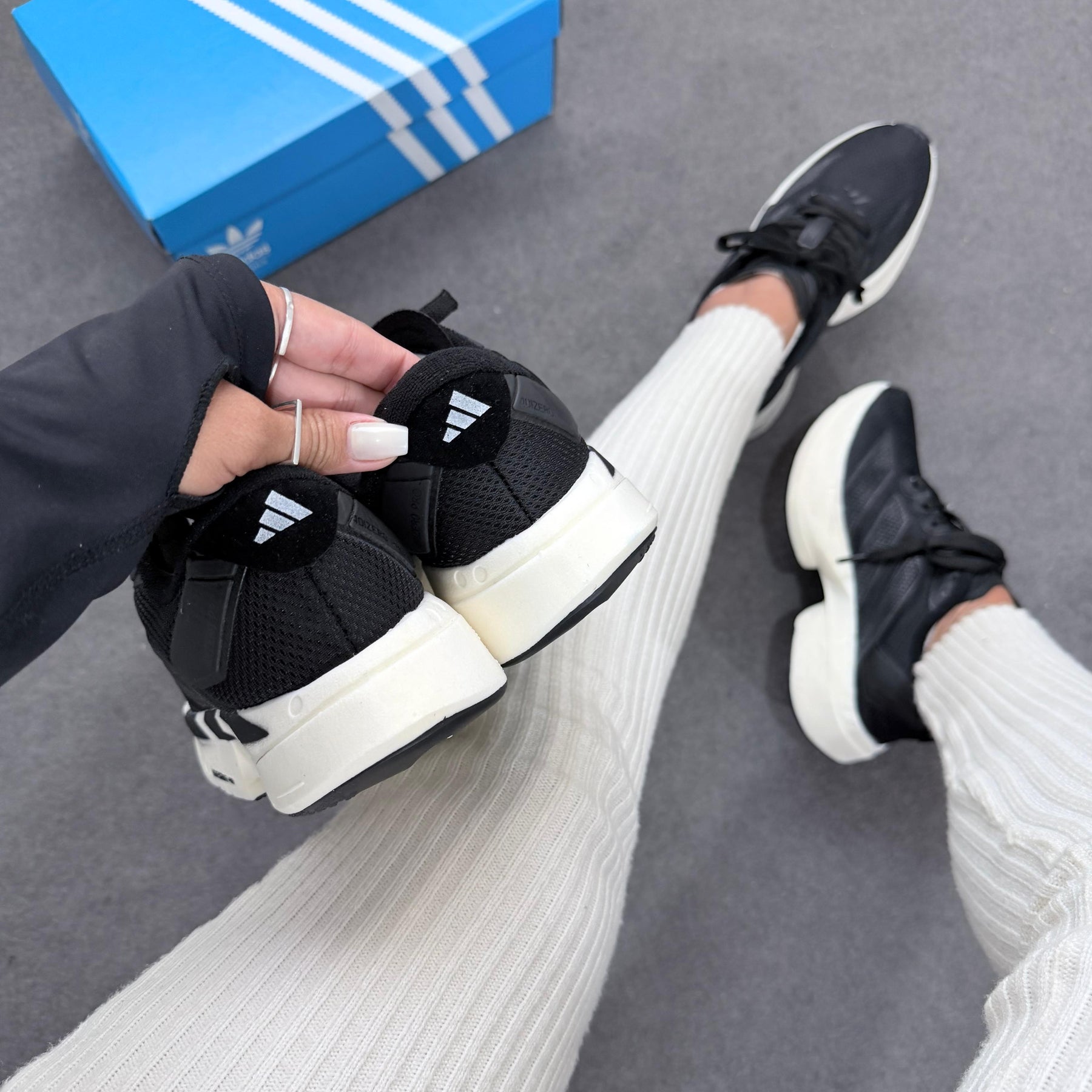 Tênis Adidas Adizero Adios pro 4 - Preto / Branco
