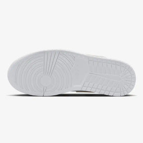 Tênis Jordan Low - Bege / Cinza