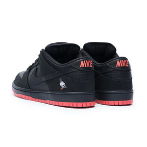Tênis SB Dunk Low - Grafite/Preto/Vermelho
